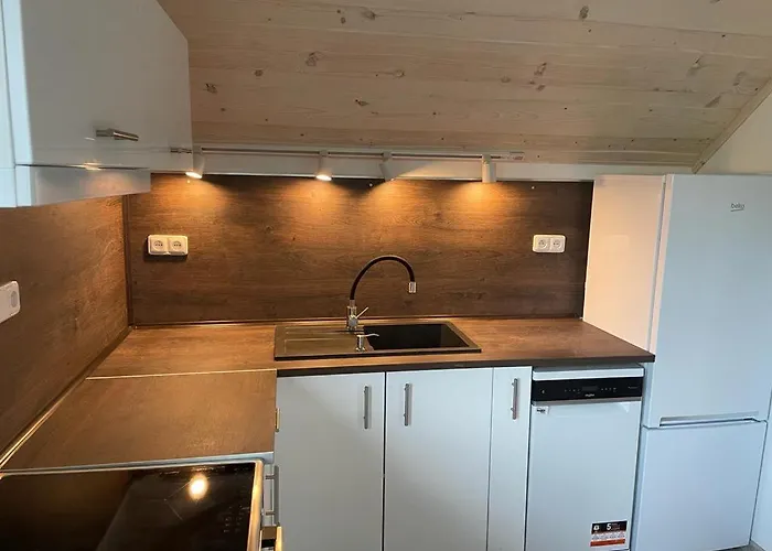 Hrcavska Mlekarna * Cserne